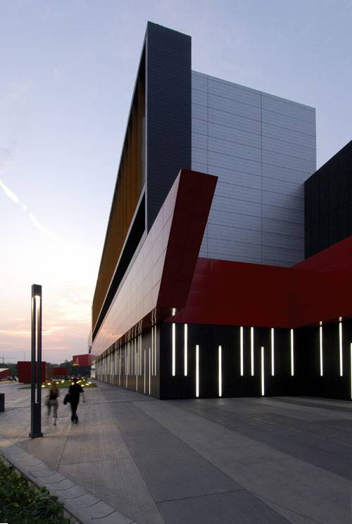 De Castillia 23 by Urban Up Gruppo Unipol, Milan