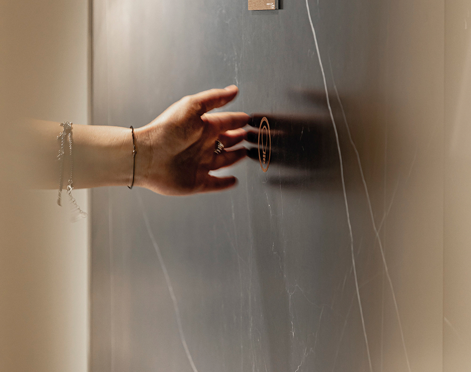 Tocco su Lastra in Hypertouch